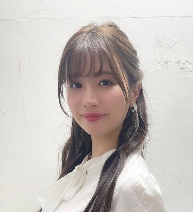 女性ヘアスタイル_ハーフアップ