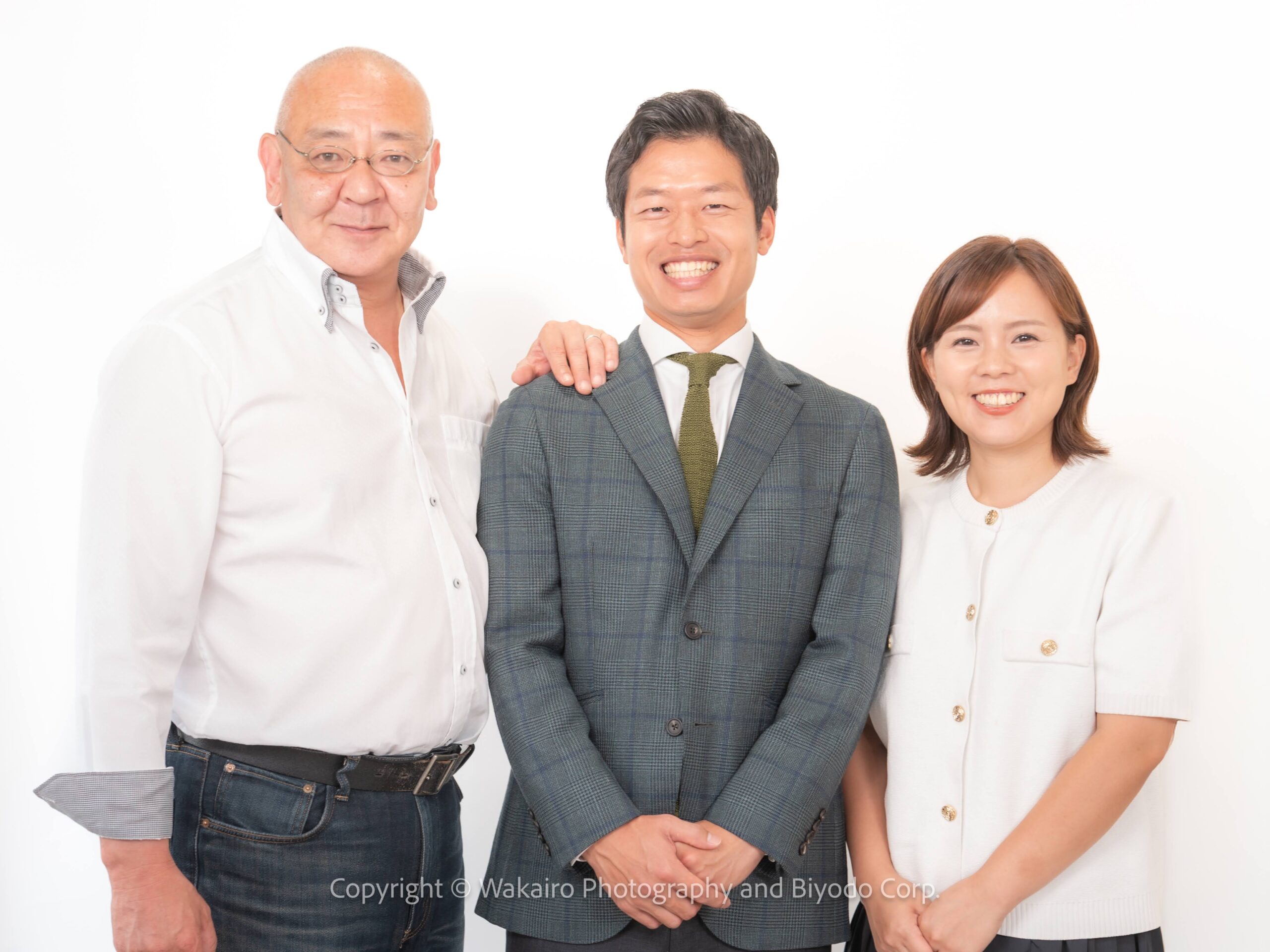 左より、若色亨昌（若色写真事務所）、中野壮一郎（美容堂）、Miwa（美容堂）
